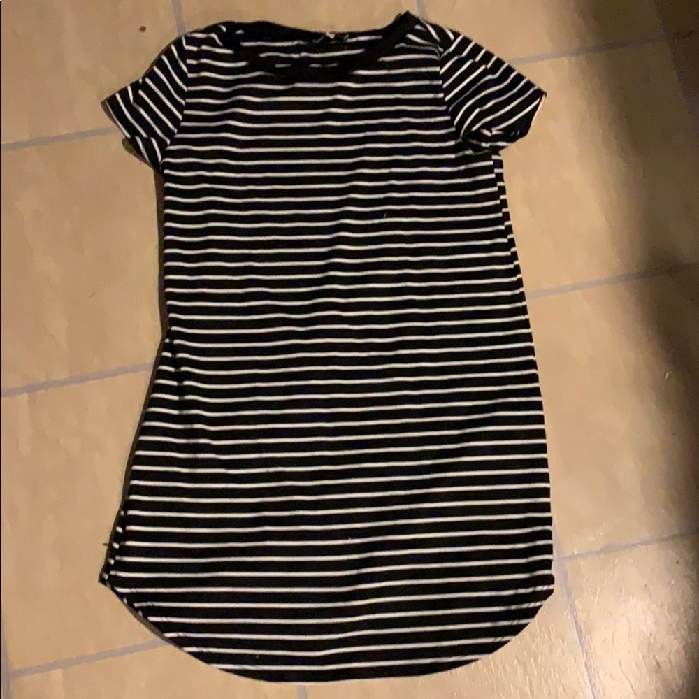Medium black and white t shirt dress